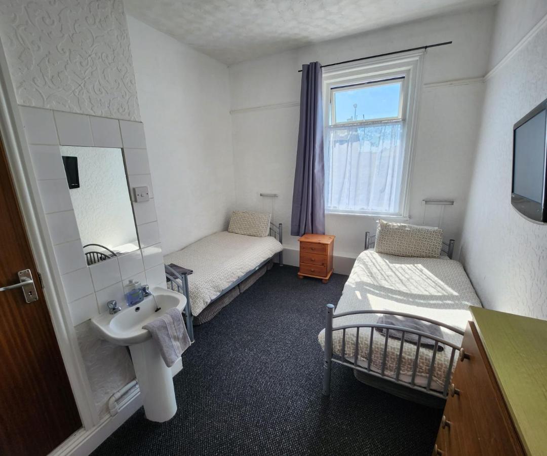 The Moorfield Hotel Blackpool Bagian luar foto