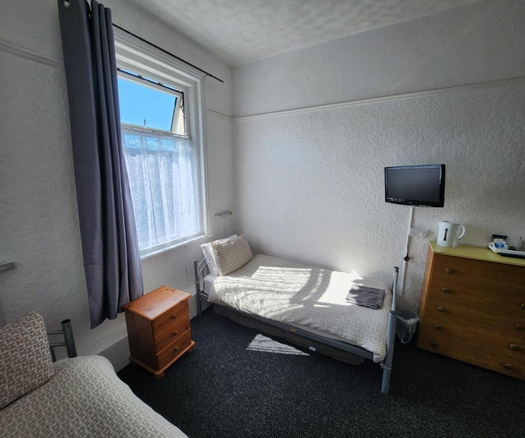The Moorfield Hotel Blackpool Bagian luar foto