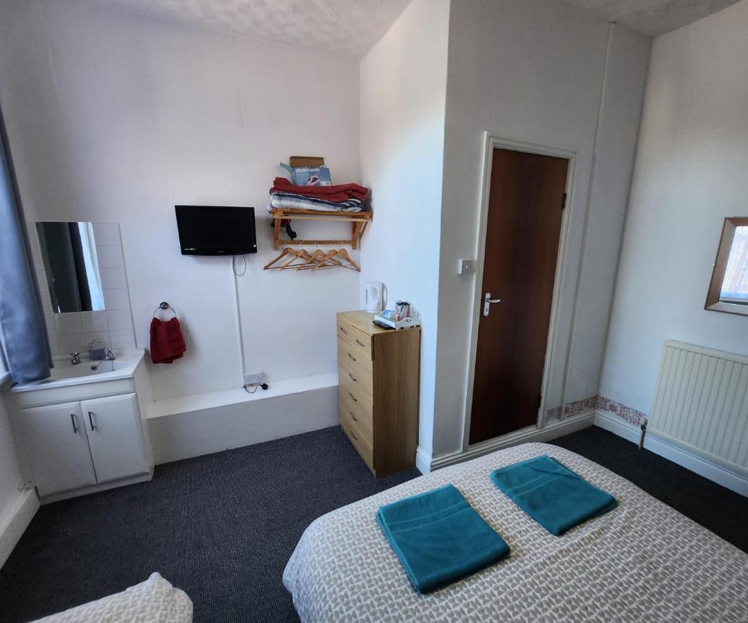 The Moorfield Hotel Blackpool Bagian luar foto