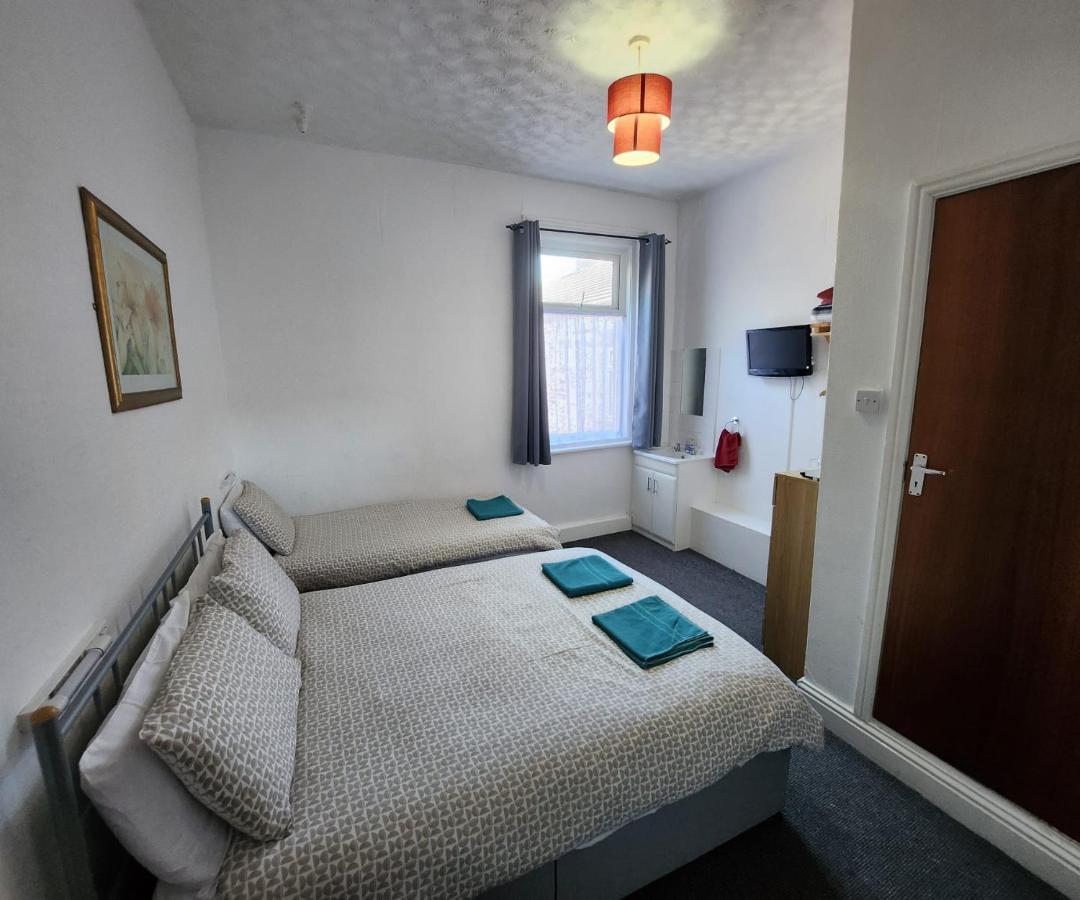 The Moorfield Hotel Blackpool Bagian luar foto