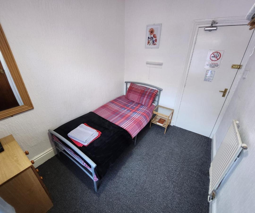 The Moorfield Hotel Blackpool Bagian luar foto